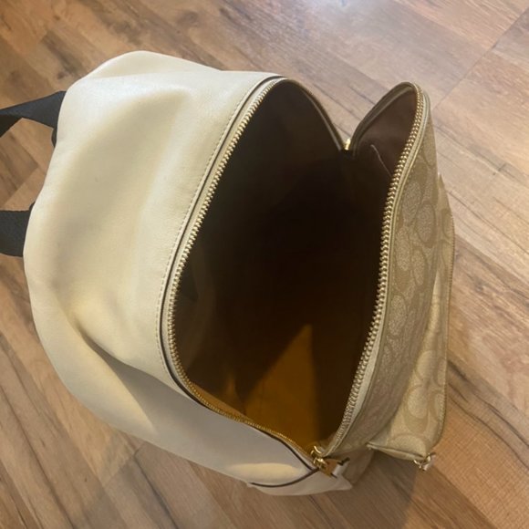 Coach Beige and White Backpack - Picture 5 of 11